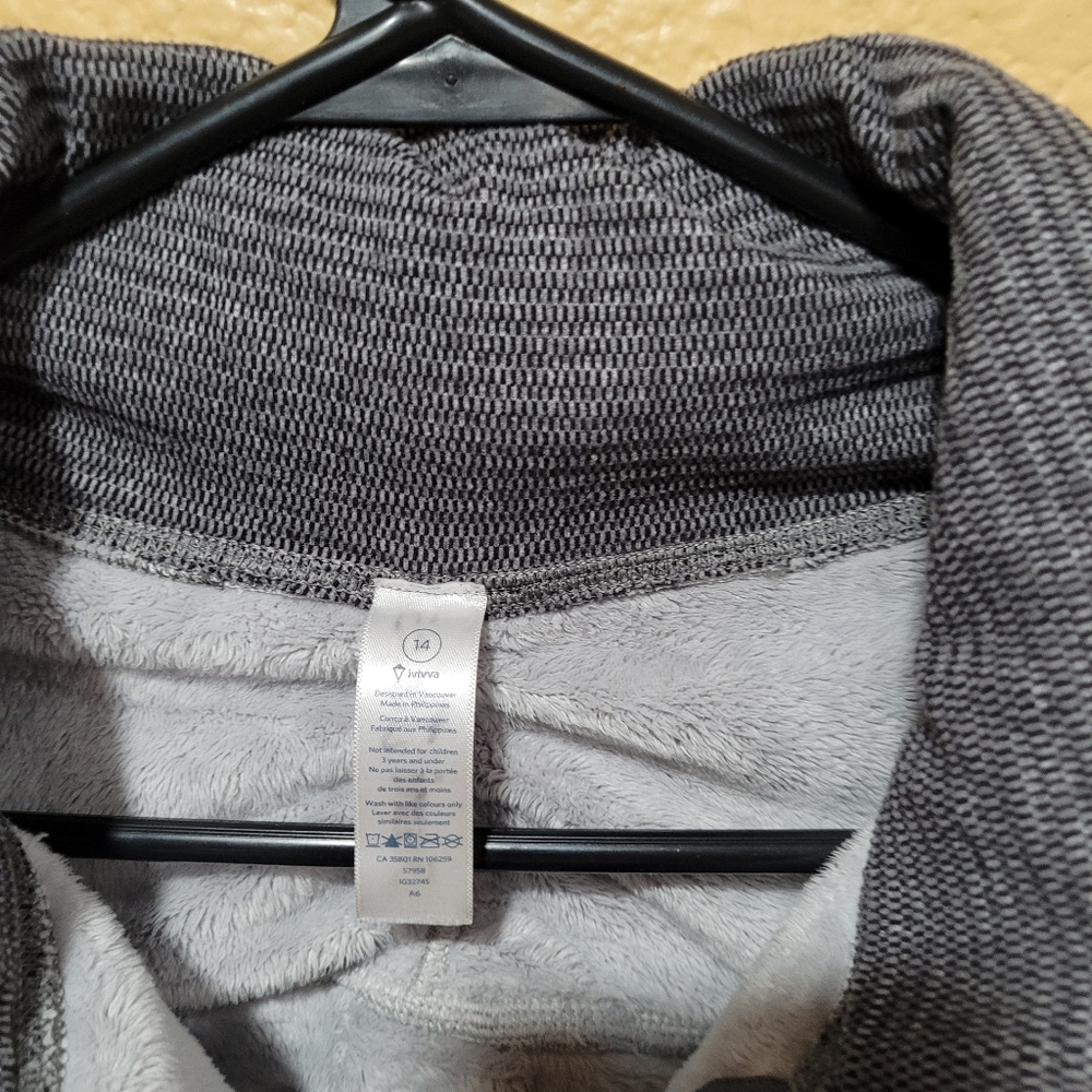 Ivivva jacket - Picture 5 of 10